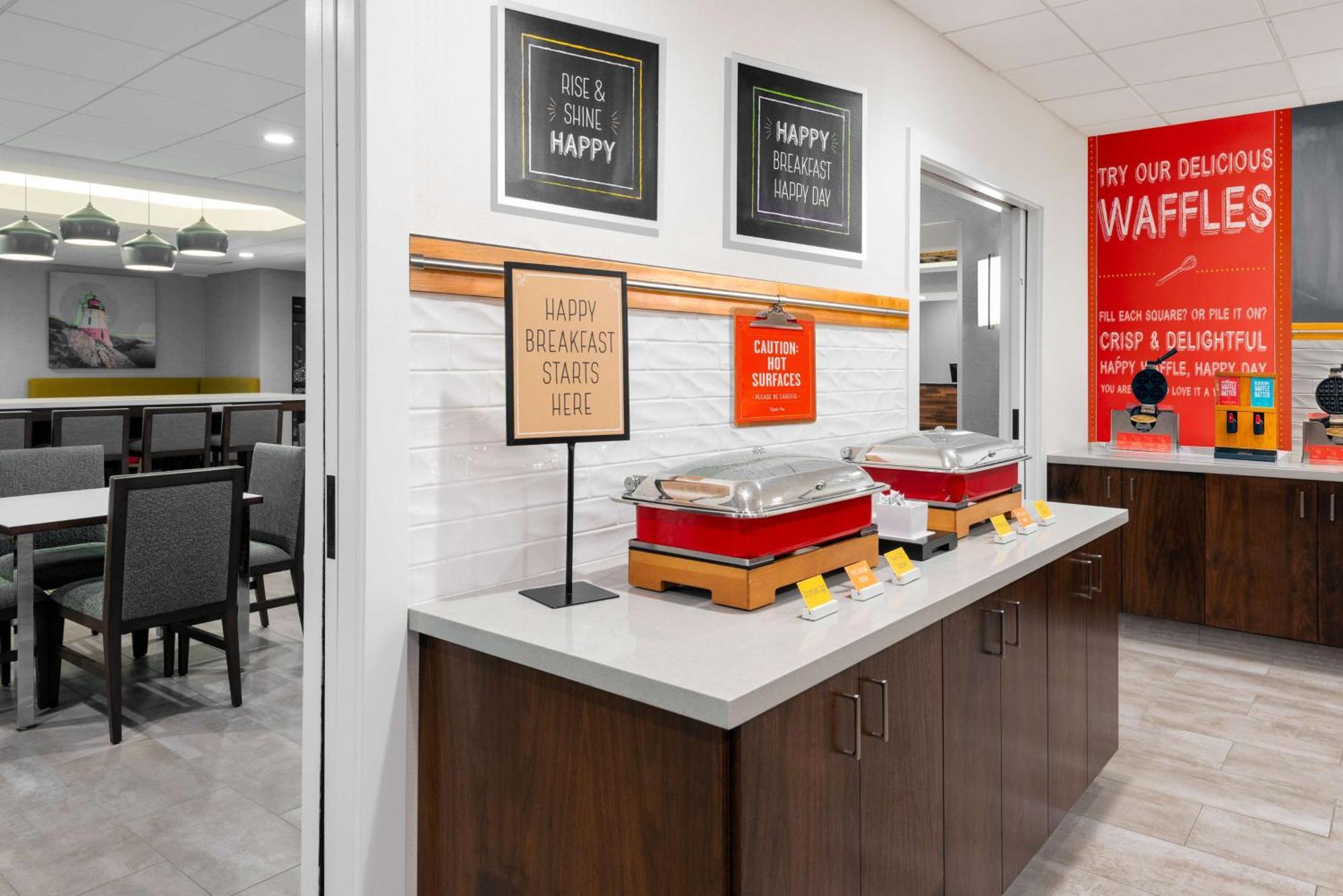 Hampton Inn Coventry-Warwick Area Экстерьер фото